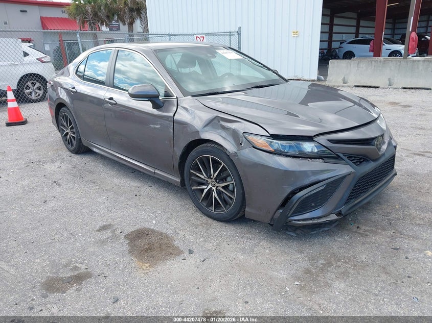 2022 Toyota Camry Se