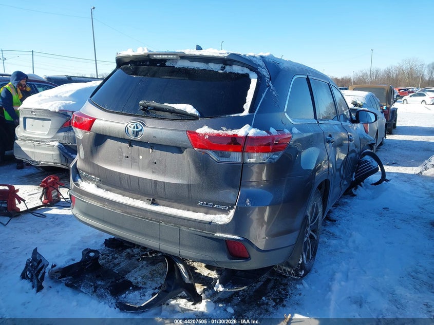 2019 Toyota Highlander Xle