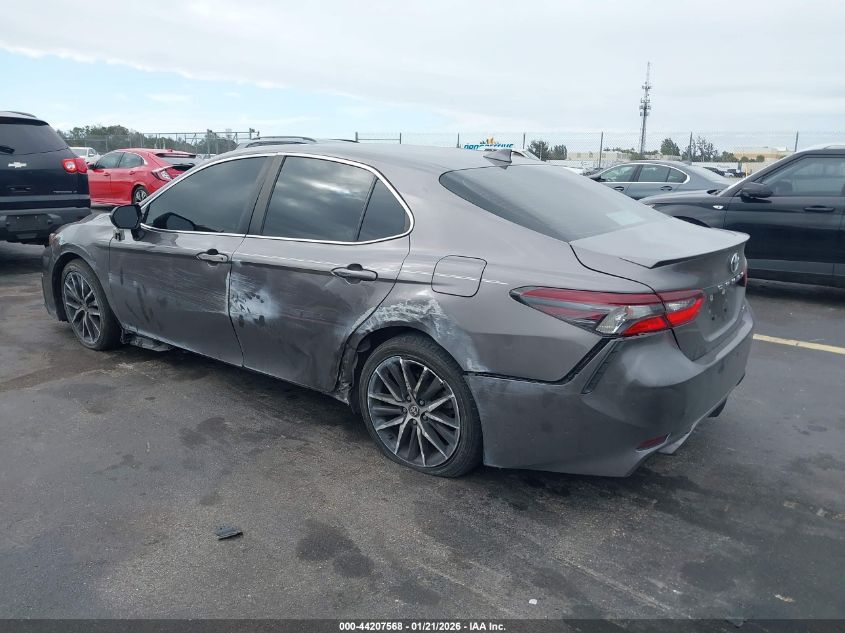 2022 Toyota Camry Se