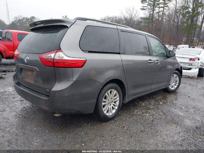 2016 Toyota Sienna Xle 8 Passenger