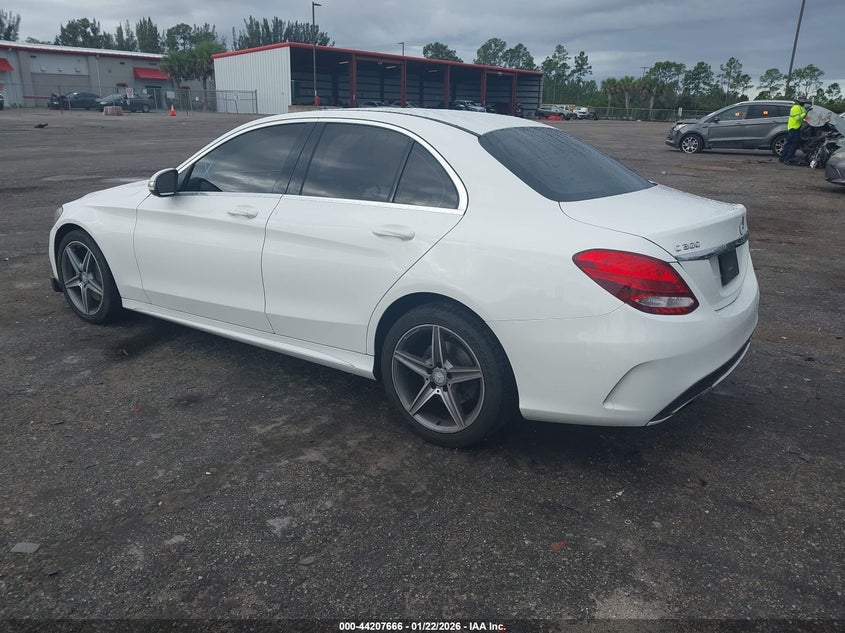 2015 Mercedes-Benz C 300 Sport