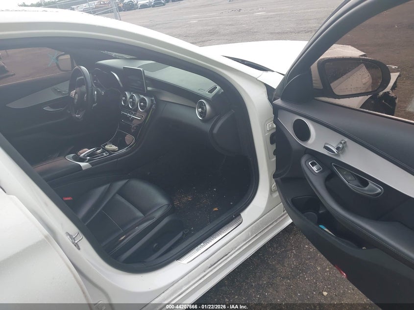 2015 Mercedes-Benz C 300 Sport