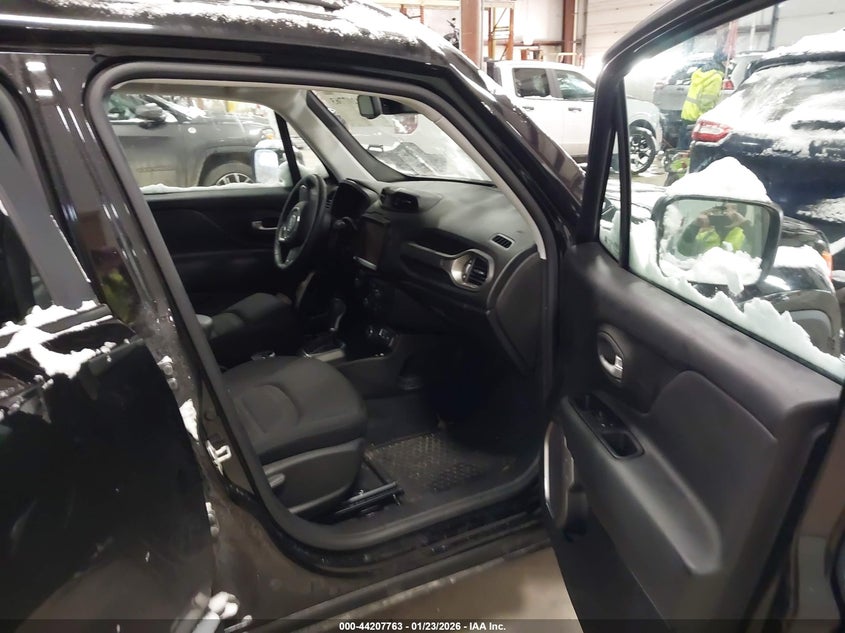 2022 Jeep Renegade Latitude 4X4