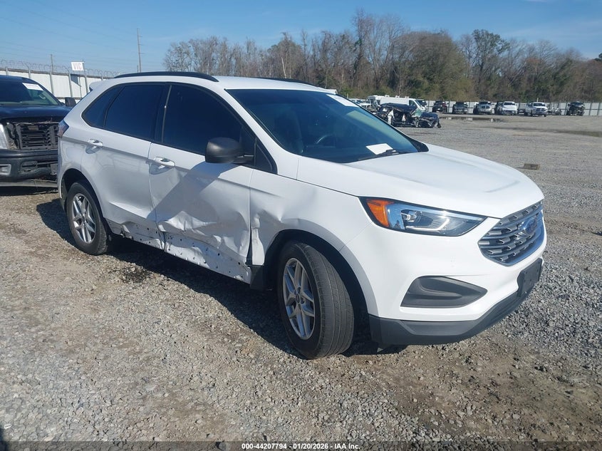 2022 Ford Edge Se