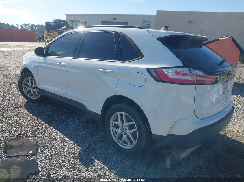 2022 Ford Edge Se