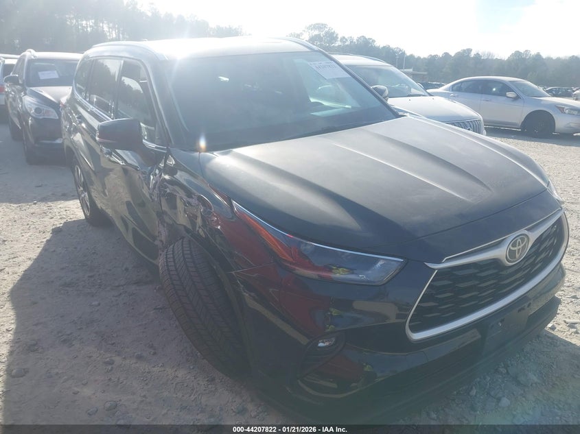 2021 Toyota Highlander Xle