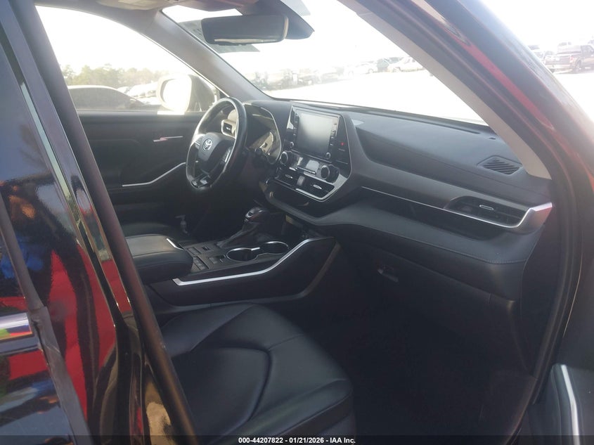 2021 Toyota Highlander Xle