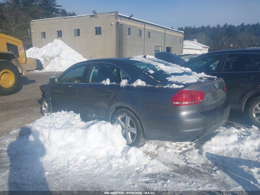 2013 Volkswagen Passat 2.5L Se