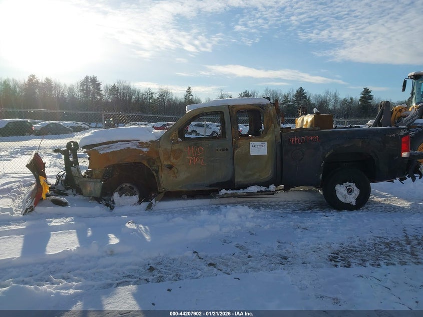 2010 GMC Sierra 2500Hd Sle VIN: 1GT5K0BG8AZ185812 Lot: 44207902