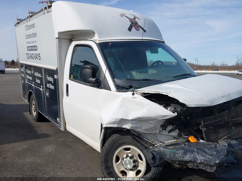 2014 Chevrolet Express Cutaway 3500