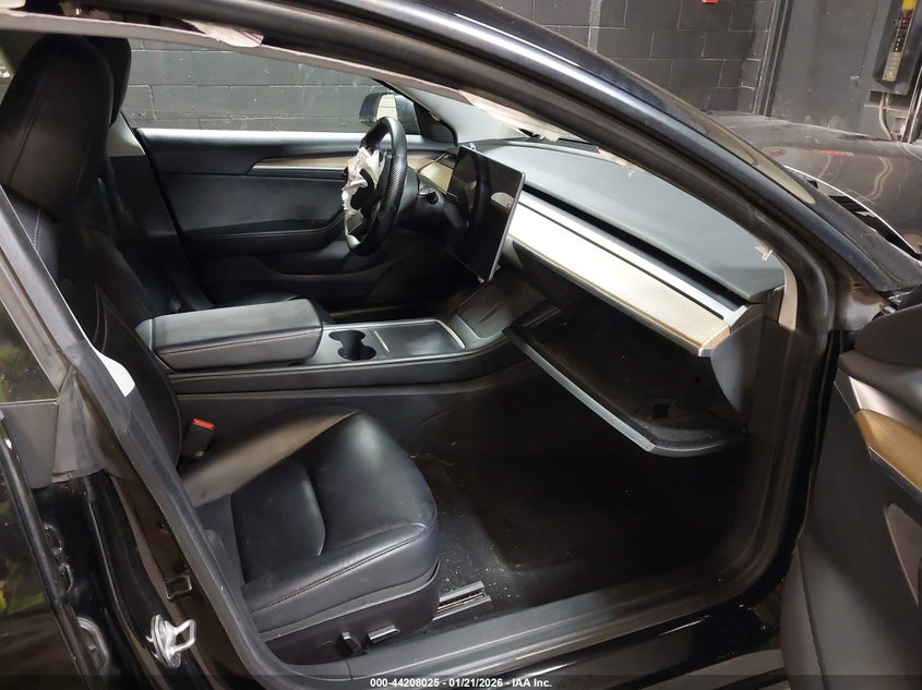 2021 Tesla Model 3 Standard Range Plus Rear-Wheel Drive