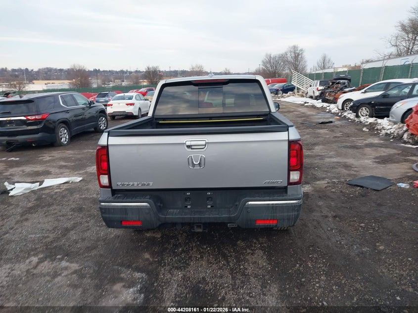 VIN 5FPYK3F71HB031717 2017 HONDA RIDGELINE RTL-E