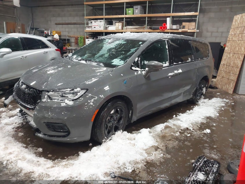 2022 Chrysler Pacifica Hybrid Touring L