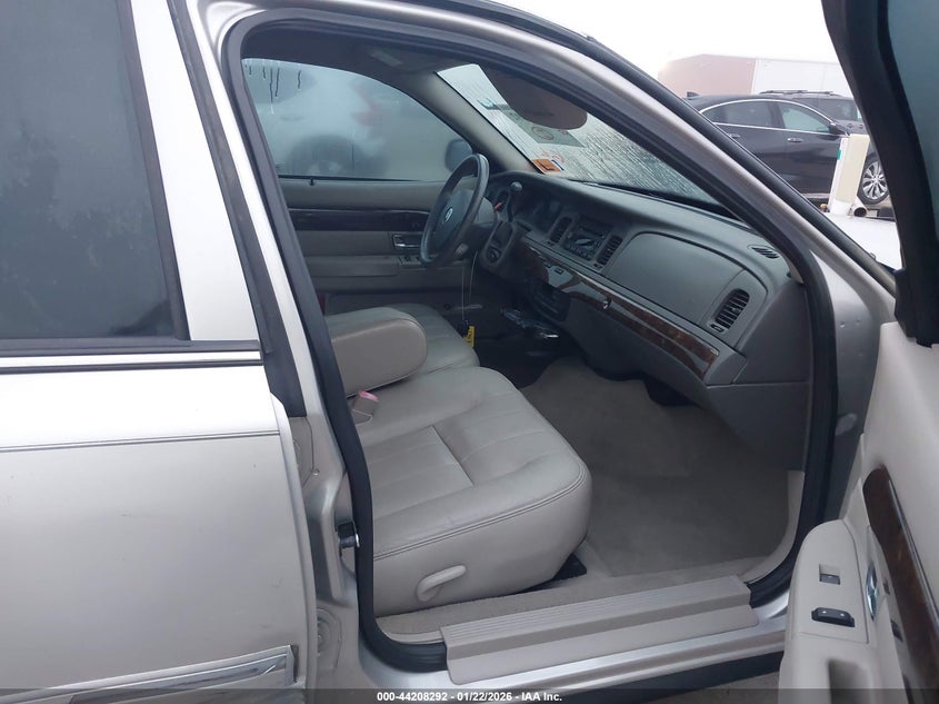 2010 Mercury Grand Marquis Ls (Fleet Only)