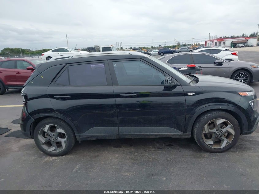 HYUNDAI VENUE 2022 VIN KMHRC8A34NU183372