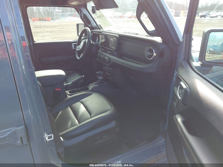 2024 Jeep Wrangler 4-Door Sahara 4X4