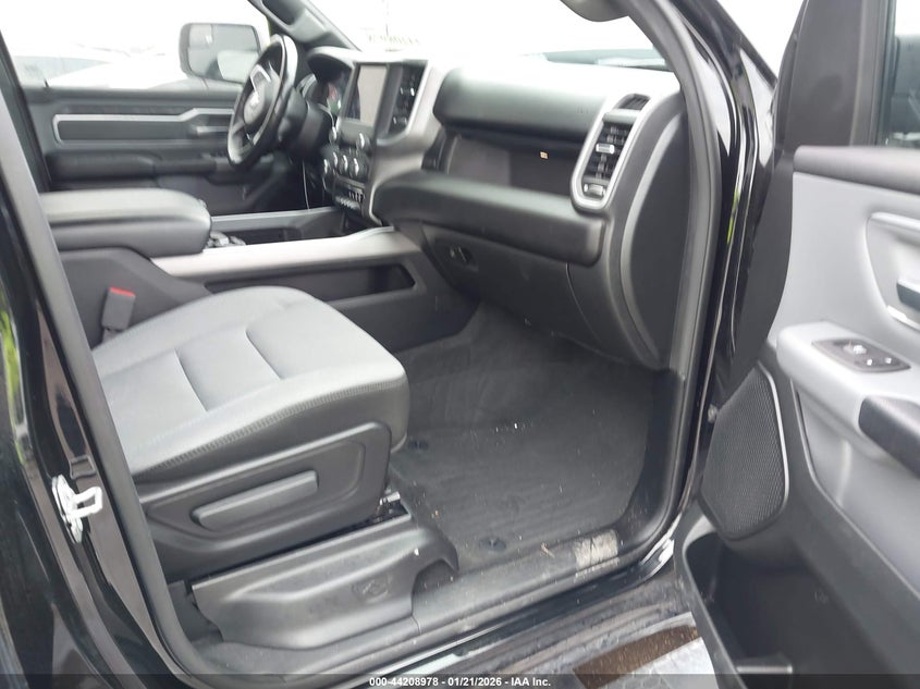 2021 Ram 1500 Big Horn 4X4 5'7 Box