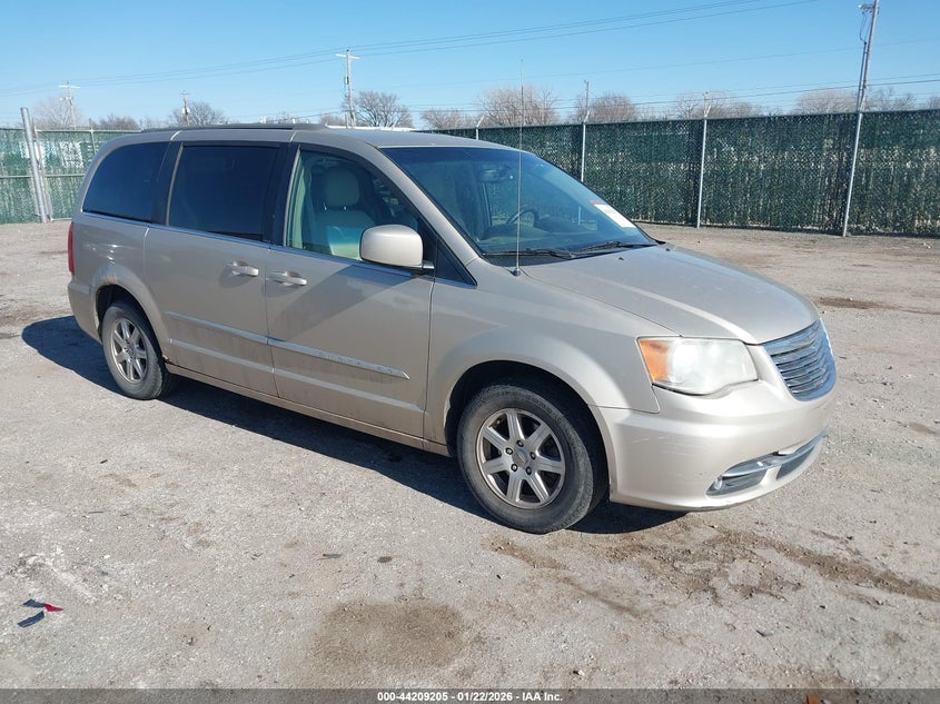 2013 Chrysler Town & Country Touring