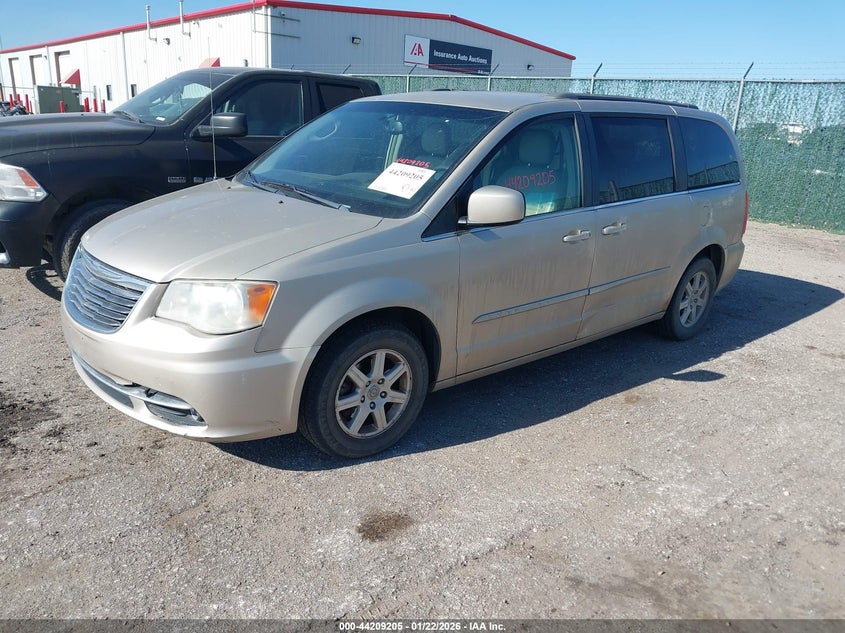 2013 Chrysler Town & Country Touring