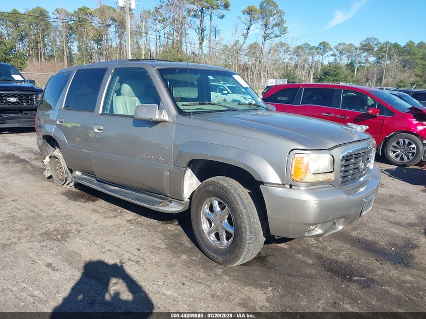 2000 Cadillac Escalade Standard