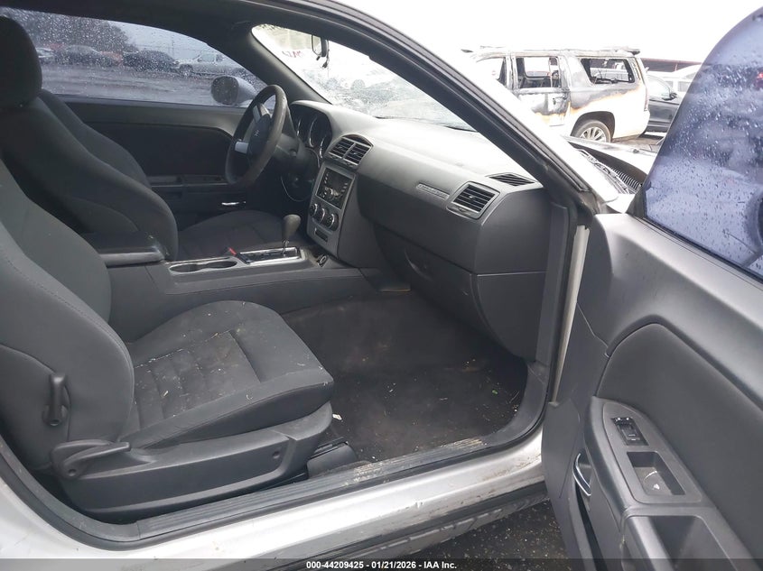 2010 Dodge Challenger Se