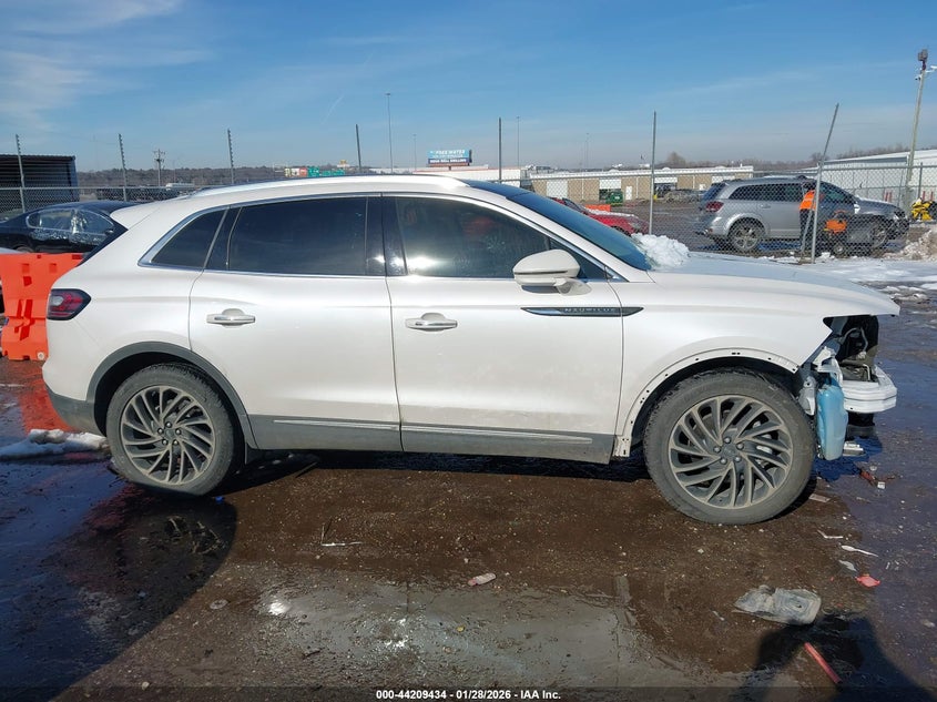 VIN 2LMPJ8L9XKBL65999 2019 LINCOLN NAUTILUS RESERVE