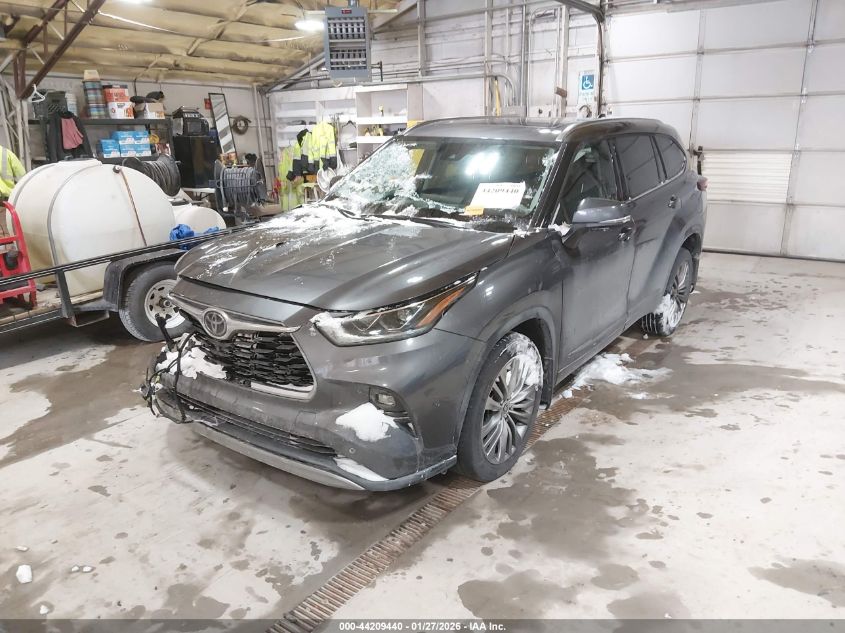 2021 Toyota Highlander Platinum