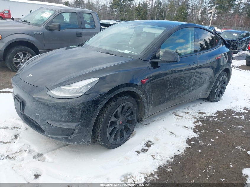 2022 Tesla Model Y Long Range Dual Motor All-Wheel Drive