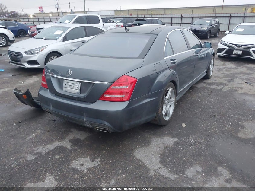 2011 Mercedes-Benz S 550