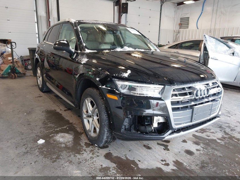 2018 Audi Q5 2.0T Premium/2.0T Tech Premium