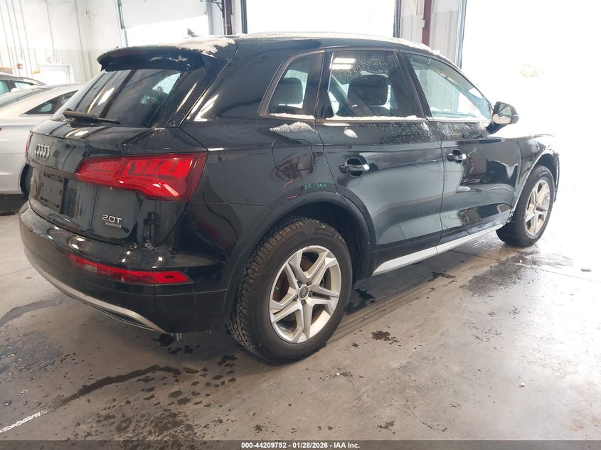 2018 Audi Q5 2.0T Premium/2.0T Tech Premium