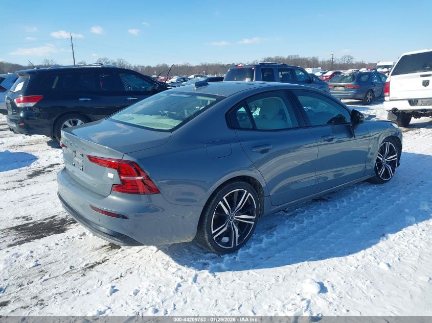 2024 Volvo S60 Recharge Plug-In Hybrid T8 Ultimate Dark Theme