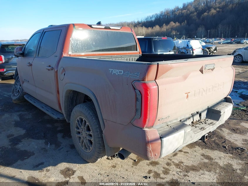 2025 Toyota Tundra Crewmax Sr/Crewmax Sr5