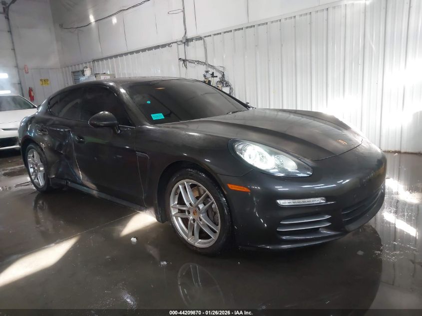 2016 Porsche Panamera 4