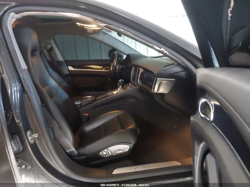 2016 Porsche Panamera 4