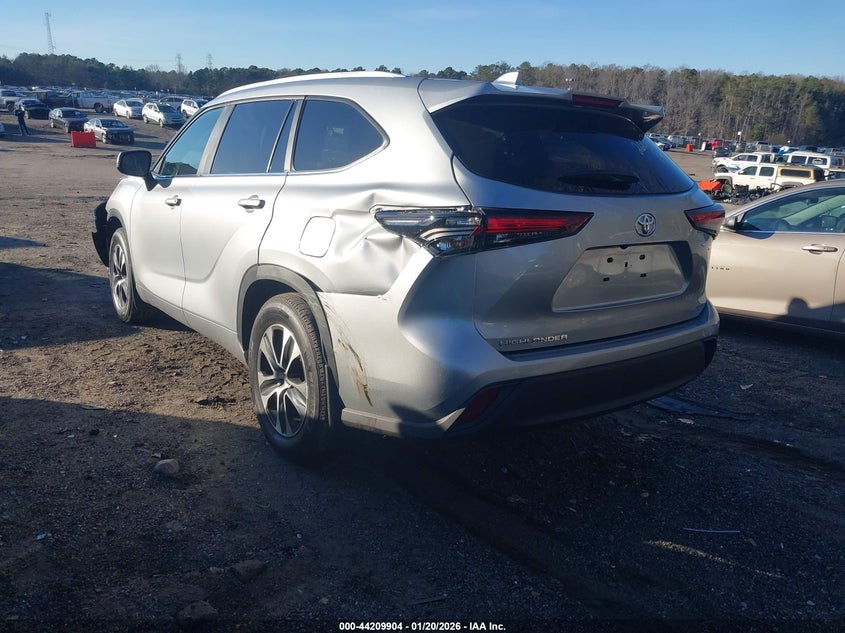 2025 Toyota Highlander Xle