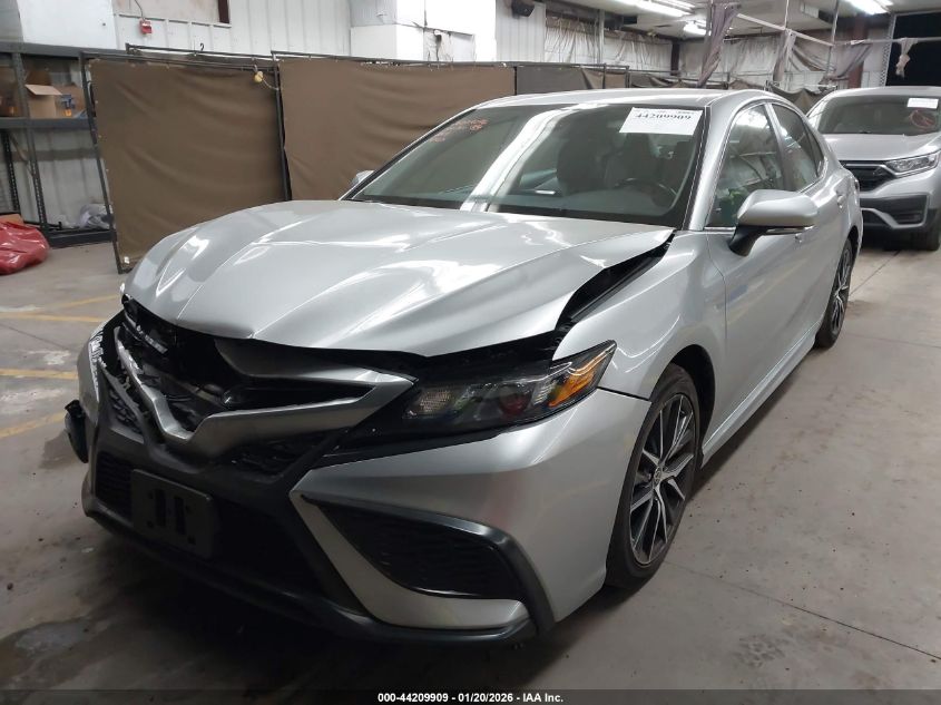 2022 Toyota Camry Se