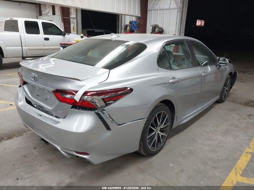 2022 Toyota Camry Se