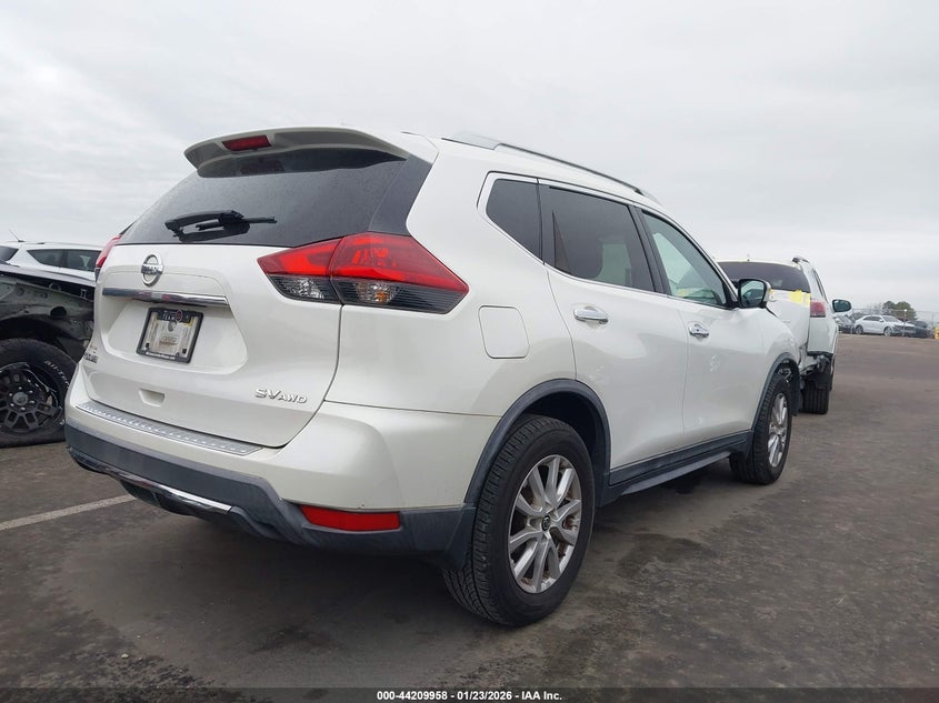 2018 Nissan Rogue Sv