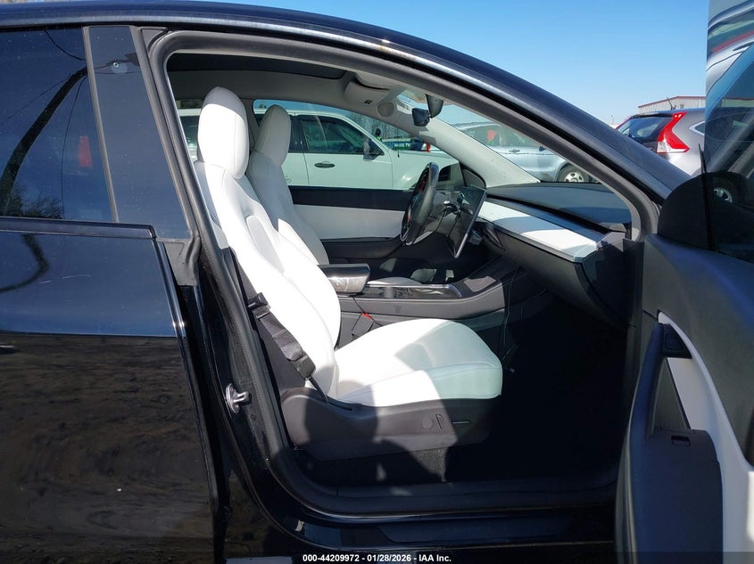 2021 TESLA MODEL Y SPORT UTILITY VEHICLE ELECTRIC