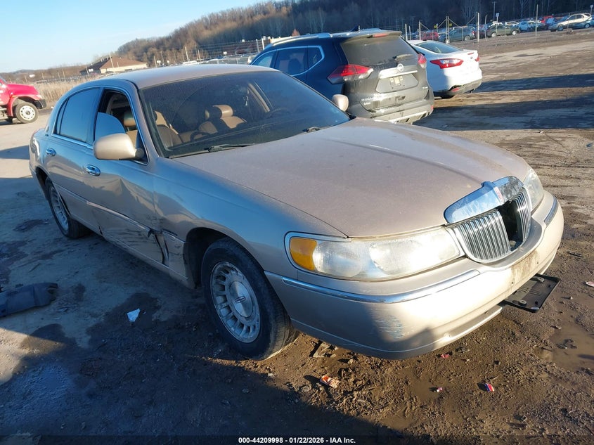 1998 LINCOLN TOWN CAR EXECUTIVE