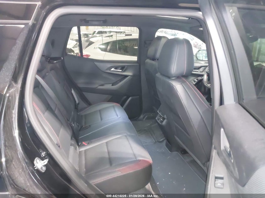 2025 CHEVROLET EQUINOX FWD RS · Фото 8