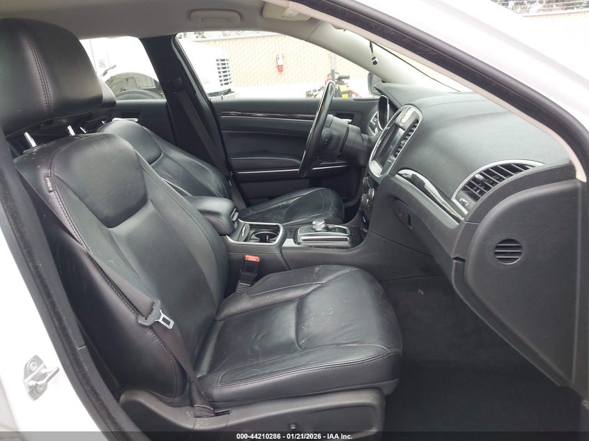 2015 Chrysler 300 Limited