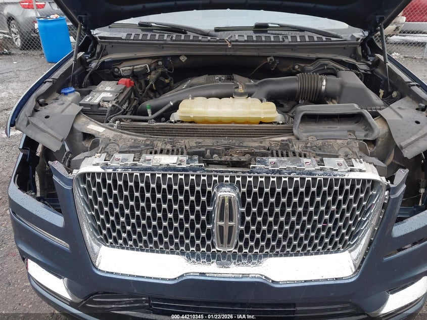 VIN 5LMJJ2LT4KEL45422 2019 LINCOLN NAVIGATOR RESERVE