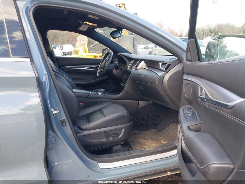 2023 INFINITI QX55 2.0L I-4 DI, DOHC, V(VIN: 3PCAJ5JR7PF103181