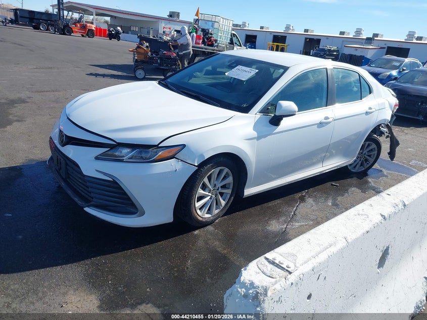 2022 Toyota Camry Le