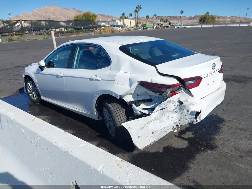 2022 Toyota Camry Le
