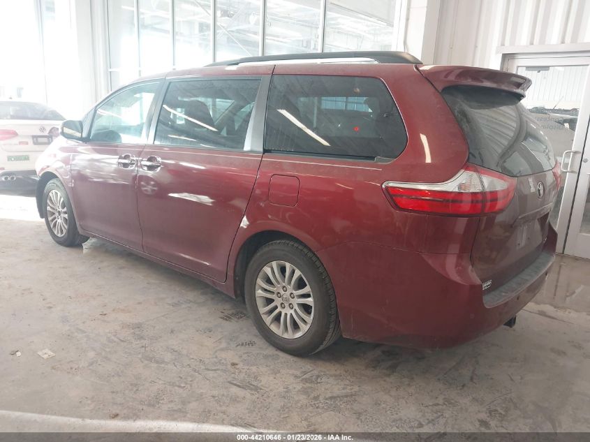 2015 Toyota Sienna Xle 8 Passenger