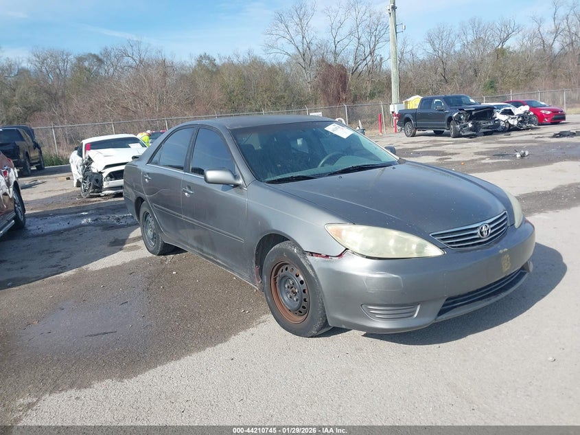 2005 Toyota Camry Le