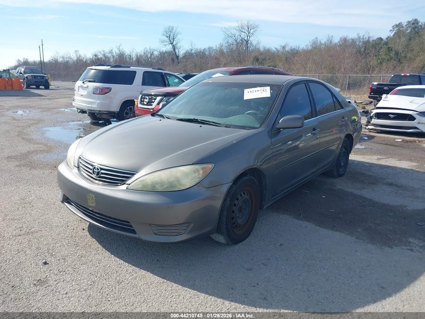 2005 Toyota Camry Le